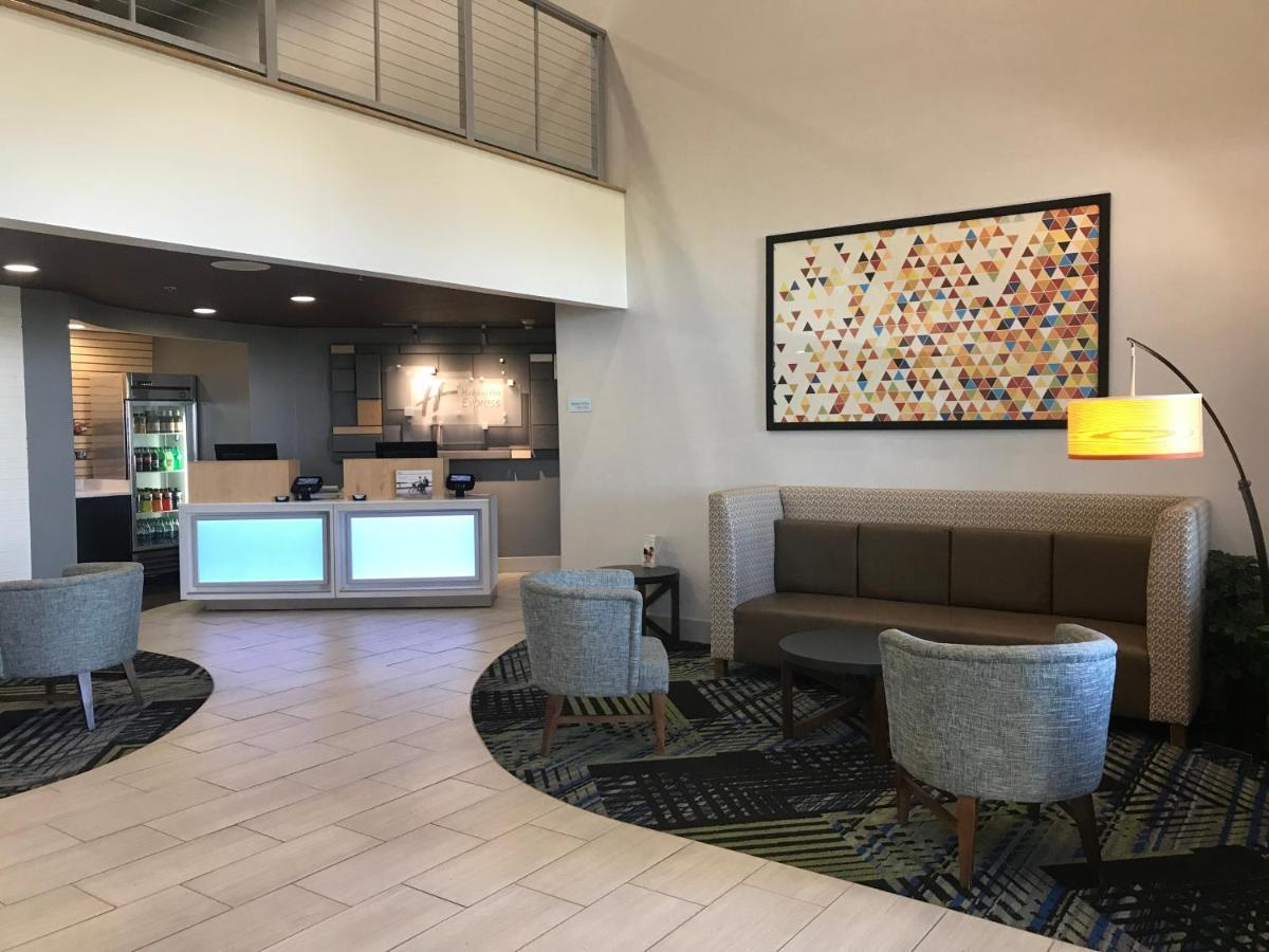 Holiday Inn Express - Canton By Ihg Екстер'єр фото