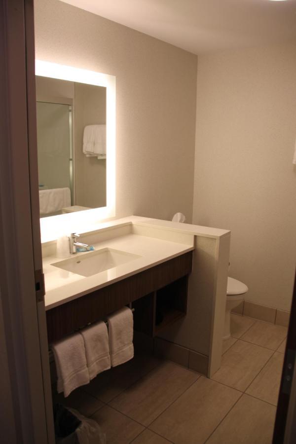 Holiday Inn Express - Canton By Ihg Екстер'єр фото