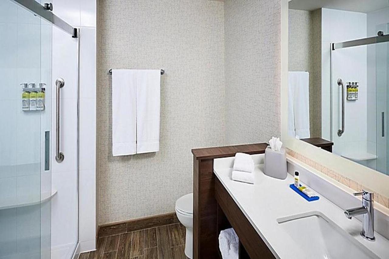 Holiday Inn Express - Canton By Ihg Екстер'єр фото